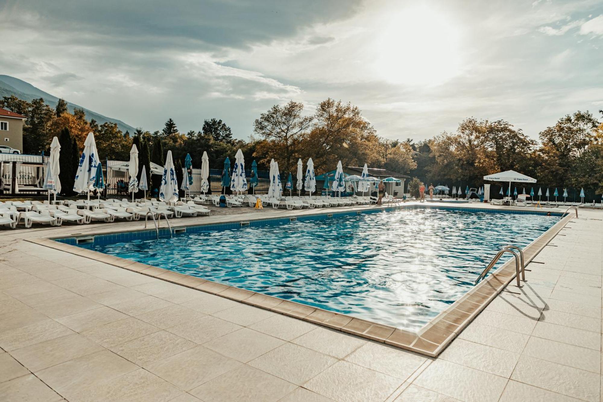 7 Lakes Camping Sapareva Banya Esterno foto